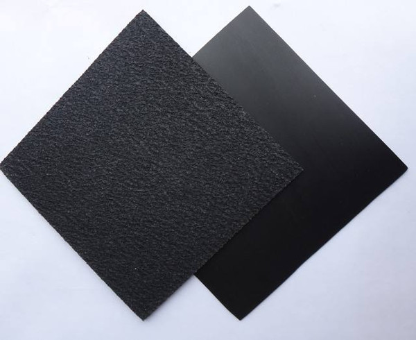 圍堰土工膜施工時(shí)出現(xiàn)破損修補(bǔ)方法